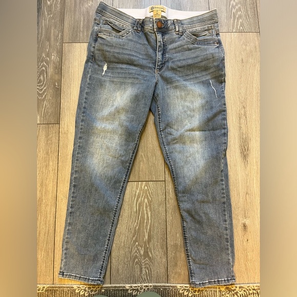 Democracy Denim - Democracy Women's Ab Technology Skinny Jeans Lightwash Size16 Stretch Distressed